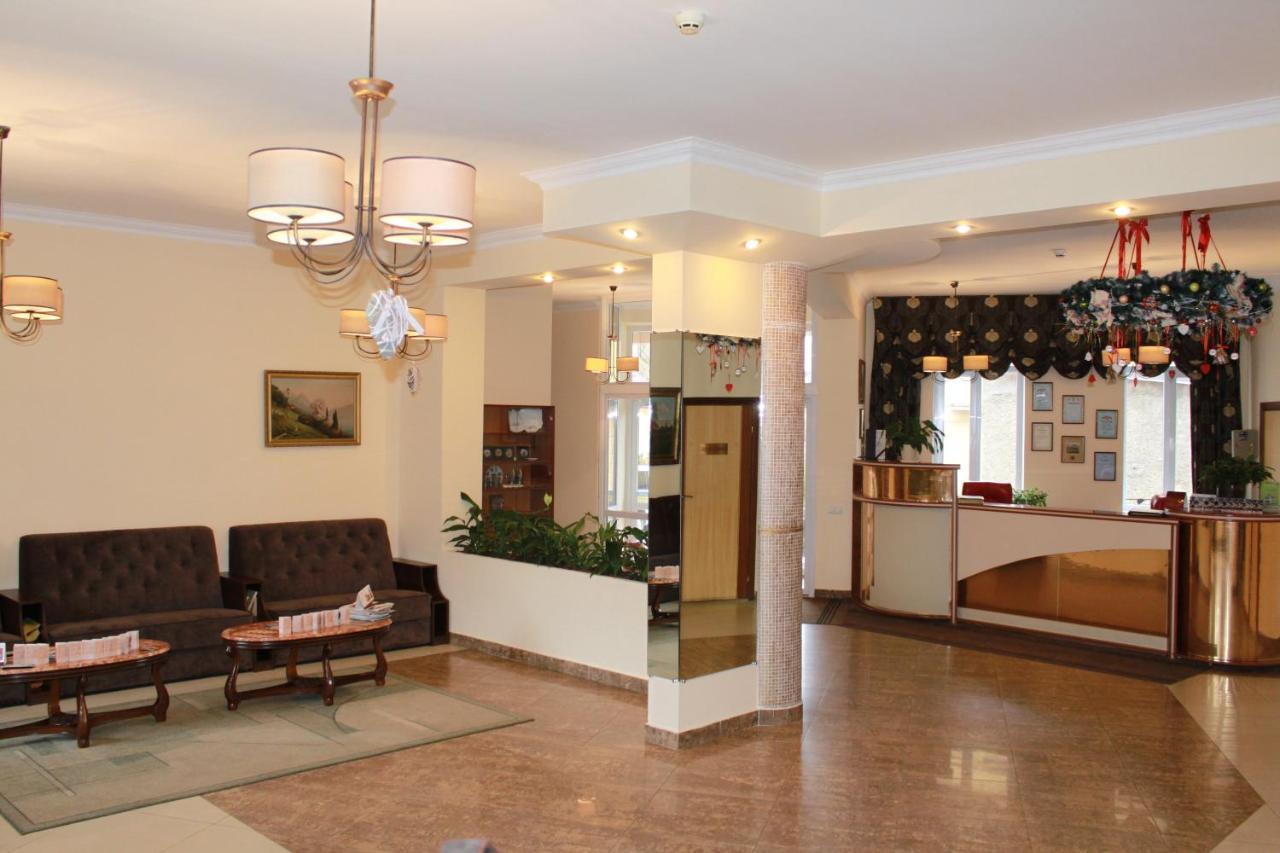 Valentyna Hotel Briukhovychi Exterior photo